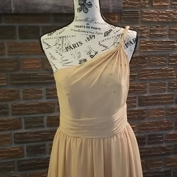 Alfred Angelo long one shoulder gold dress - Picture 2 of 5